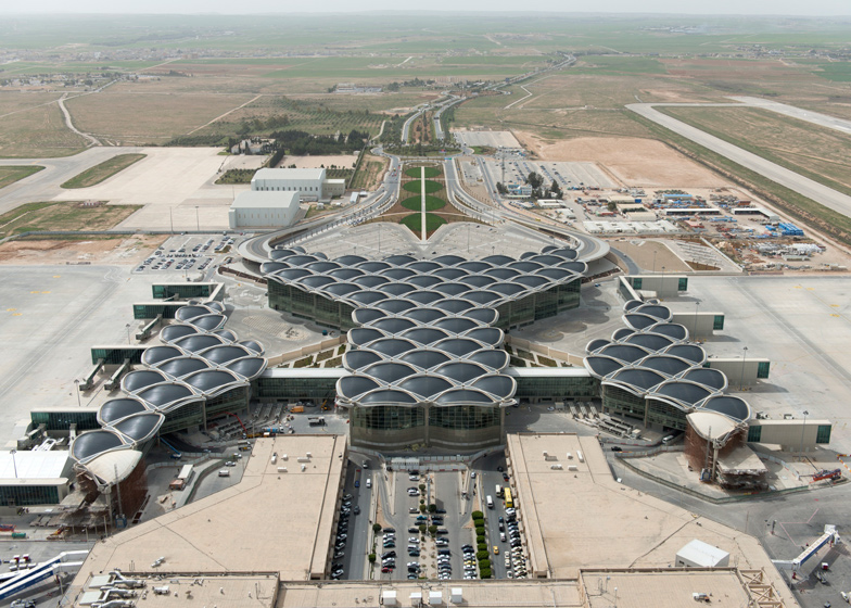 dezeen_Queen-Alia-International-Airport-by-Foster-and-Partners_ss_3