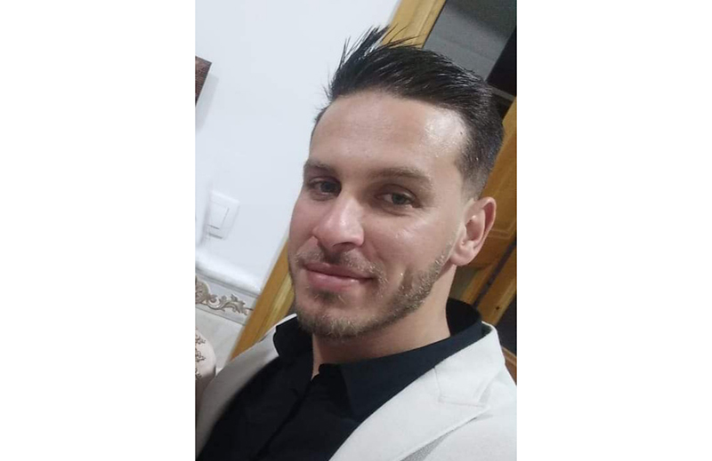  Ayman Zanzana 